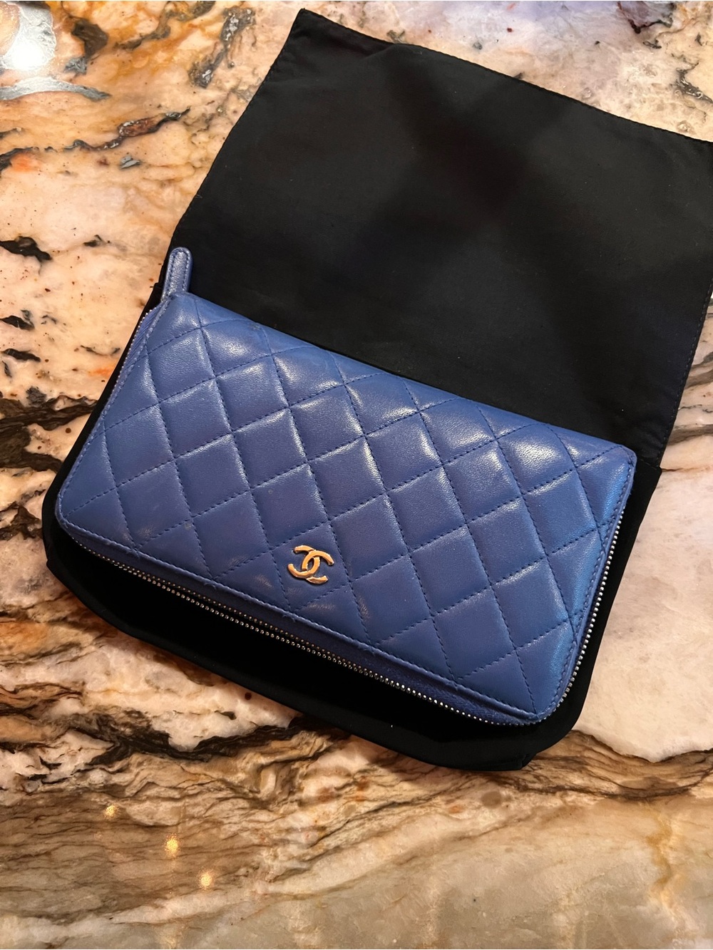 CHANEL Grand Portefeuille Z Bleu VIF Lambskin Zip Around Wallet 16S tag/bag incl